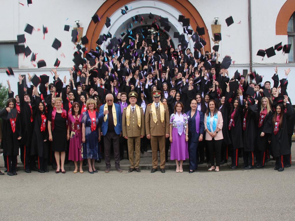 Read more about the article Ultimul clopoțel