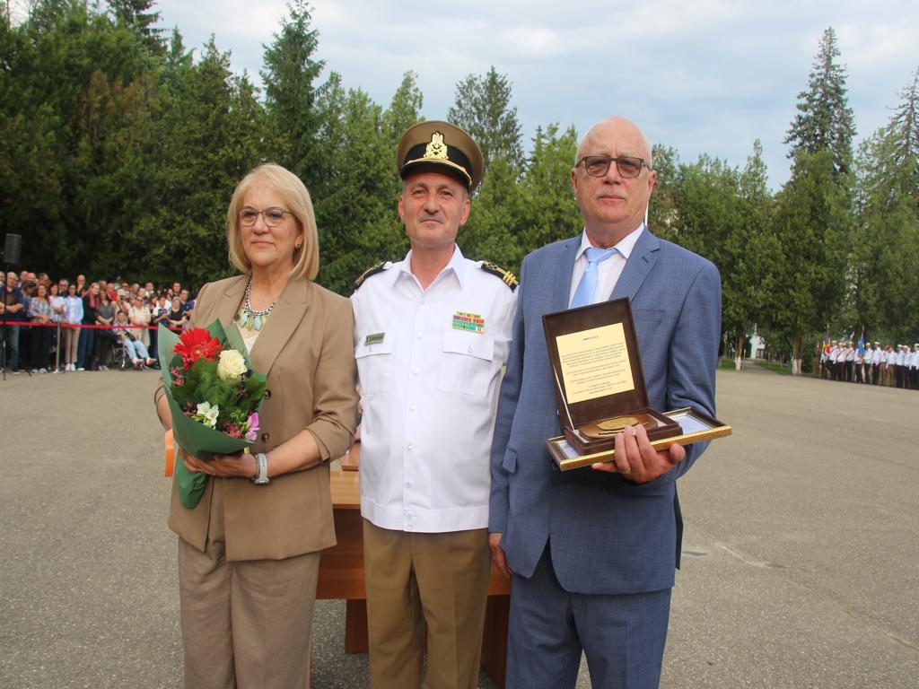 Read more about the article Premierea excelenței și omagierea unor cariere de excepție